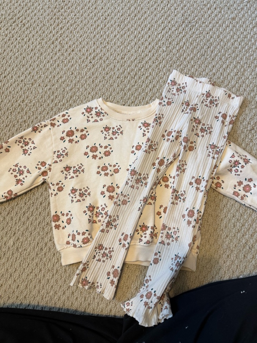 Zara Cream Floral Matching Sweatshirt and Ribbed Leggings - Pink/Brown Flowers